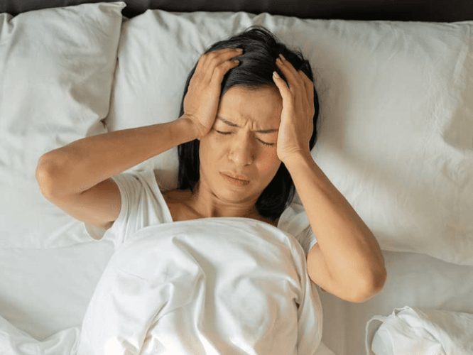 睡眠不足頭痛​症狀