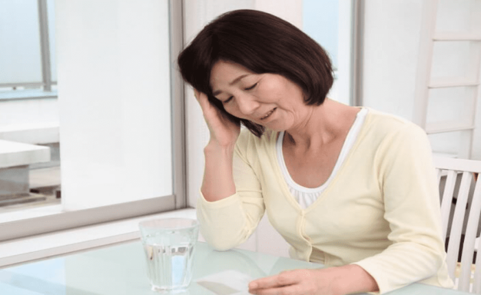睡眠不足頭痛​的原因